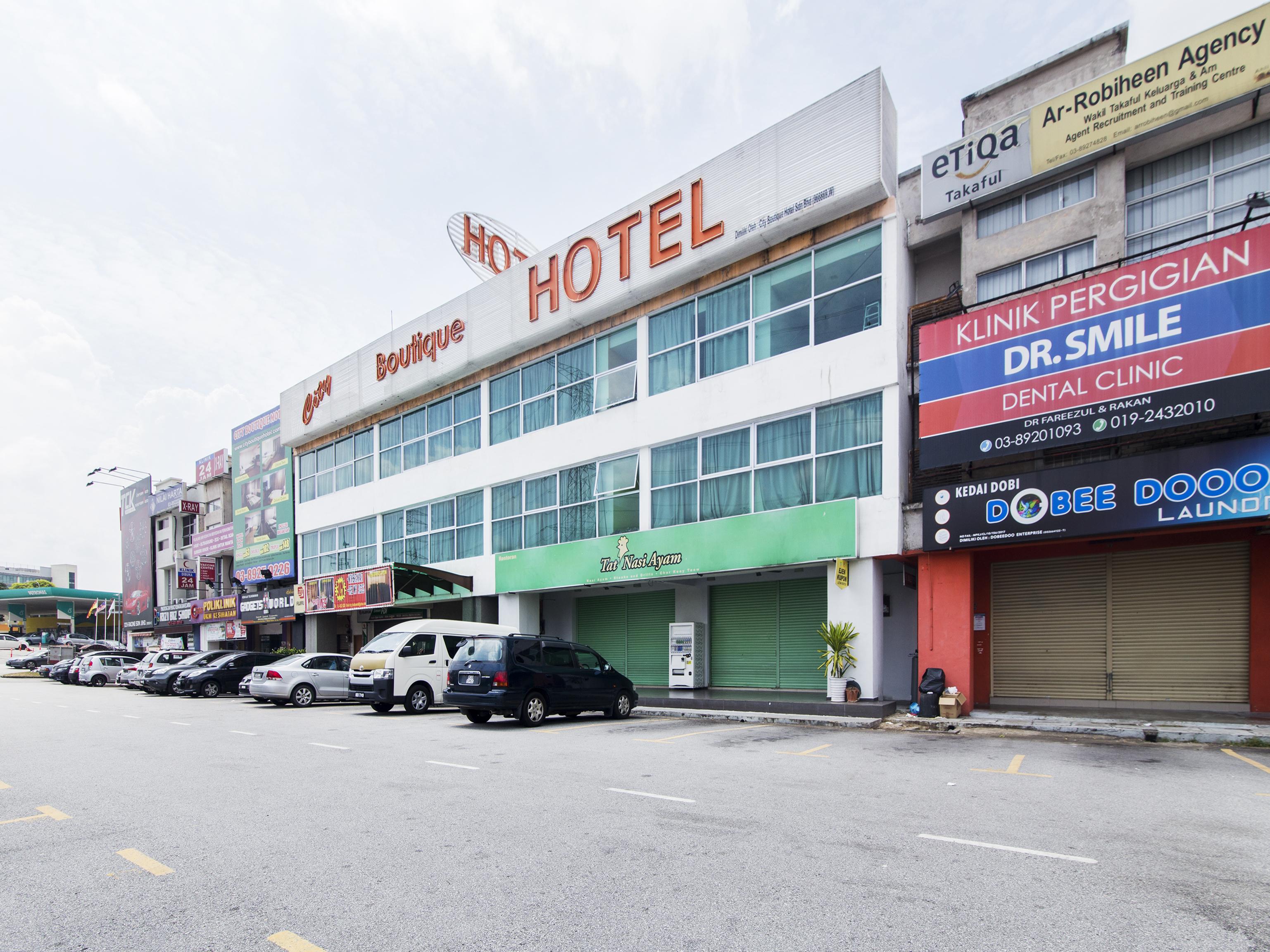 Oyo 419 City Boutique Hotel Bangi Esterno foto