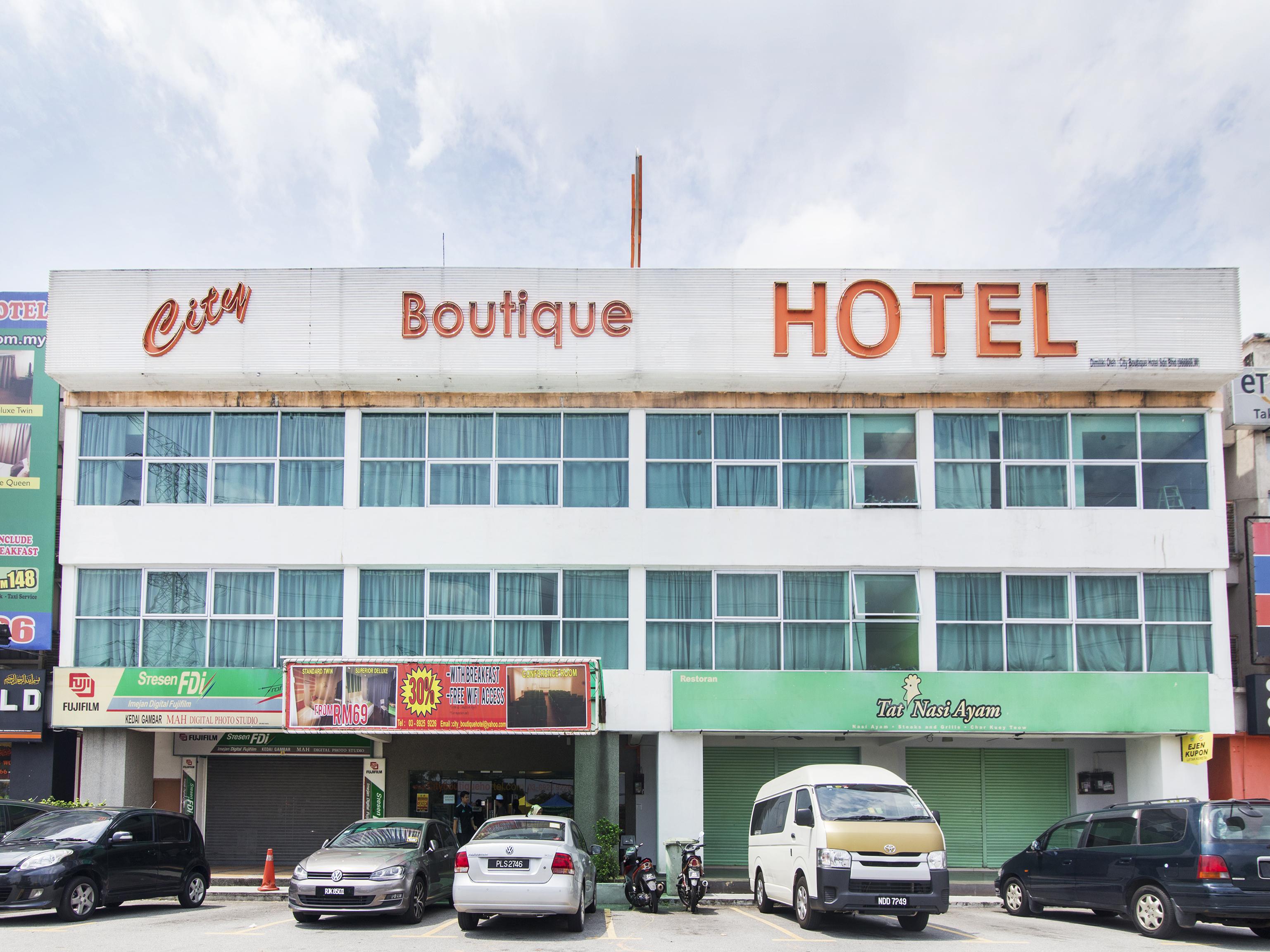 Oyo 419 City Boutique Hotel Bangi Esterno foto