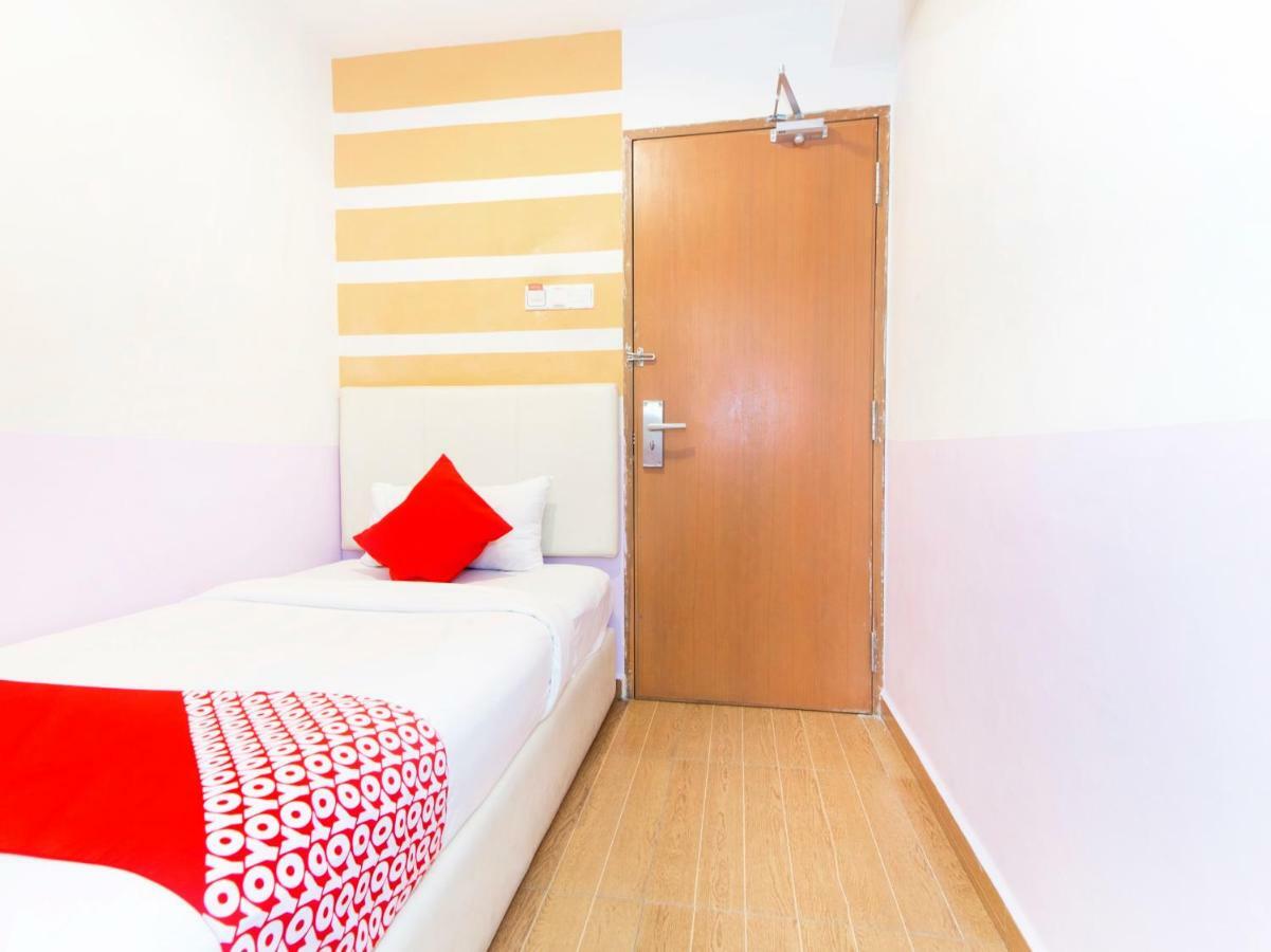 Oyo 419 City Boutique Hotel Bangi Esterno foto